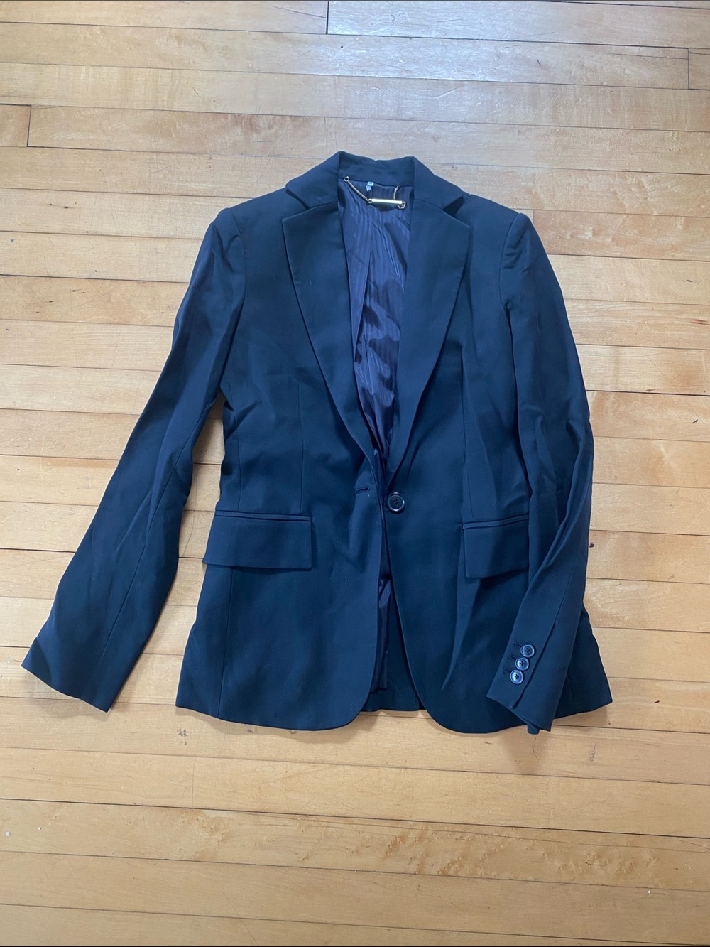 Tailored Black Single-Button Blazer